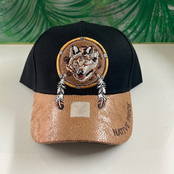 BLACK AND TAN CAP 🧢 WOLF LOGO - Picture 1 of 4
